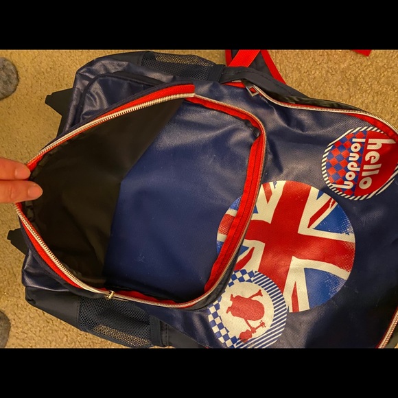 Minion roller Backpack - Picture 3 of 5